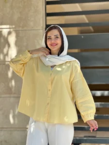 زرد کره ای22222 225x300 - راهنمای کامل انتخاب لباس برای تابستان | 6 ایده شیک برای استایل تابستانی