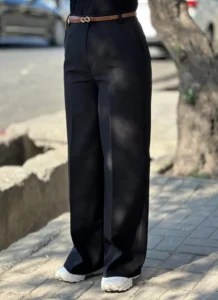 شلوار 68496741454 218x300 - افراد قد کوتاه چه لباسی بپوشند؟ نکات طلایی برای خوش&zwnj;استایل شدن