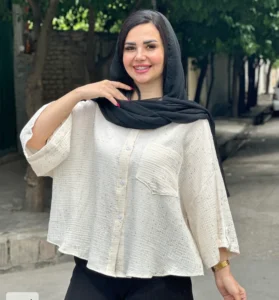 شومیز تابستانی 65269541654 e1785325472125 279x300 - بهترین شلوار برای شومیز تابستانه؛ راهنمای ست کردن شومیز برای استایل خنک و شیک