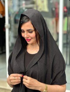 شال منگوله دار ۱۰۶۸